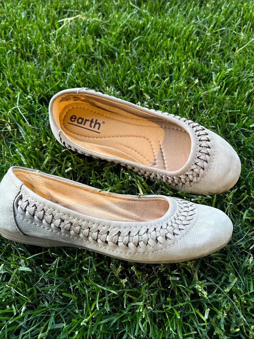 Earth Women's Light Beige Woven Ballet Flats